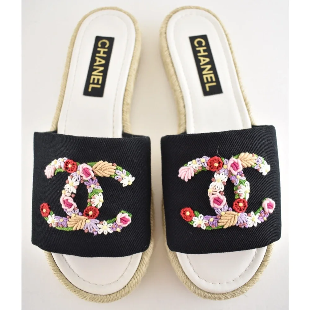 Chanel 25S Black Canvas Floral Crochet CC Logo Slide Sandal Espadrille Flat 41